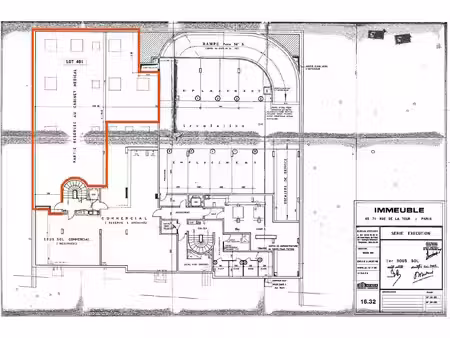 local commercial en entresol de 200m² de plain-pied