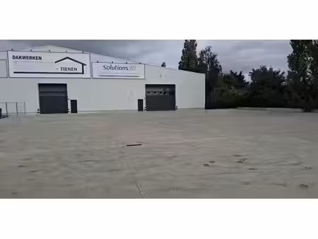 bâtiment d’entreprise à louer à tienen pour € 7.900