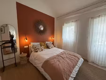 belle maison rénovée avec terrasse  au cœur d’arles.