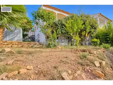 la garde maison de 150 m2 avec vue mer dégagée et potentie