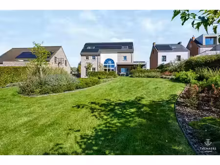 ruime en karaktervolle woning met 4 slaapkamers  2 badkam...