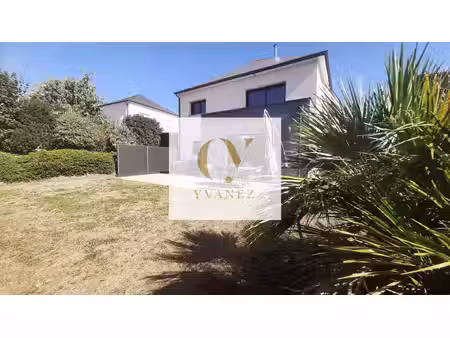 maison meublée de 126 m2 avec 4 chambres  garage et jardin