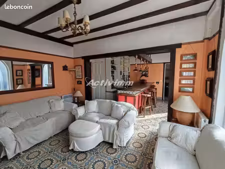 maison de ville 8 pièces 135 m²