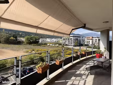 appartement 3 pièces 77 m²
