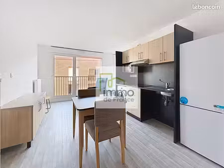 studio 1 pièce 29 m²