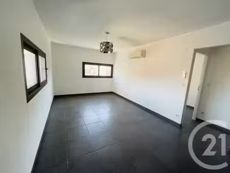 appartement t2 à louer - 2 pièces - 40 84 m2 - begles - 33 - aquitaine