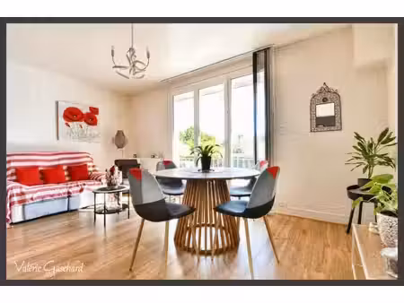 pineuilh – appartement t3 rénové 62 m²  balcon  tout à pied