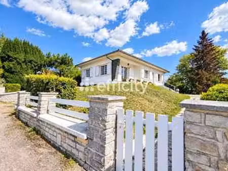 vente maison piscine à saint-jean-d'angély (17400) : à vendre piscine / 110m² saint-jean-d