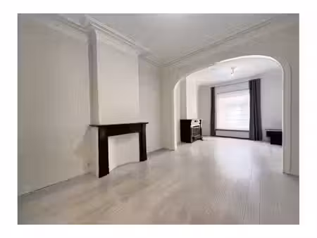 appartement à louer avec 3 chambres   ixelles (rbx12615)