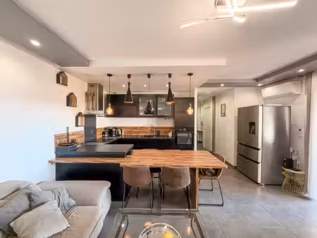 appartement t3 59 44 m2 avec terrasse et parking à porto vec
