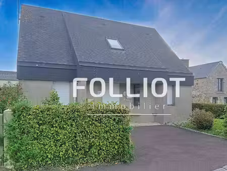 la haye-du-puits - immeuble 200m² offrant de nombreuses possibilités à proximité du centre