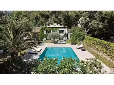 vente maison 7 pièces 208 m² à roquefort-les-pins (06330)  1 390 000 €