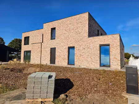 huis te huur in dessel met 4 slaapkamers