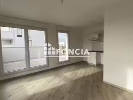 location appartement 3 pièces à couëron (44220) : à louer 3 pièces / 60m² couëron