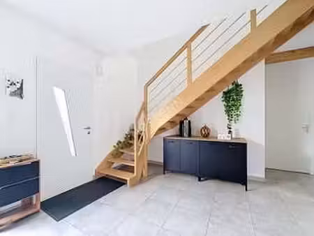 location maison à gennes-sur-glaize (53200) : à louer / 124m² gennes-sur-glaize