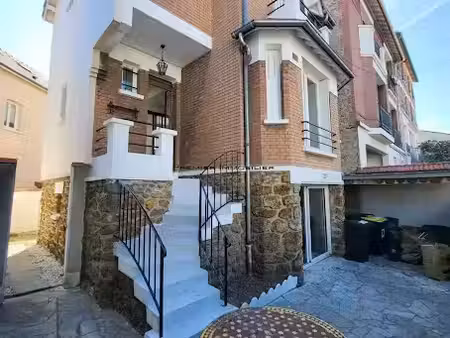 location meublée maison 5 pièces 107 m² à la varenne saint hilaire (94210)  2 500 €