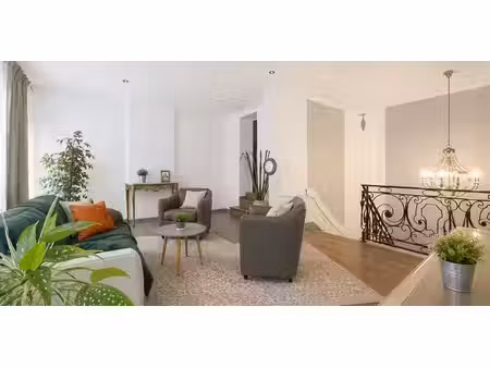 appartement à louer à dinant pour € 800 avec 2 chambres à coucher