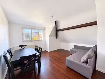 vente appartement 3 pièces  53.00m²  le kremlin