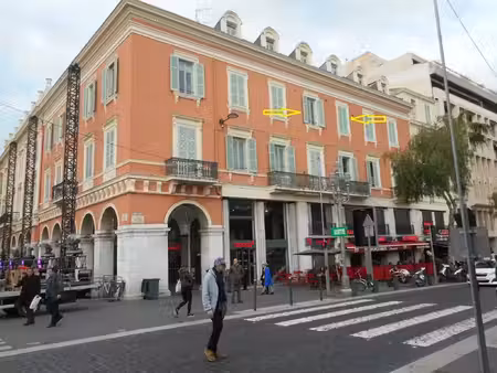 3 piece climatise place massena