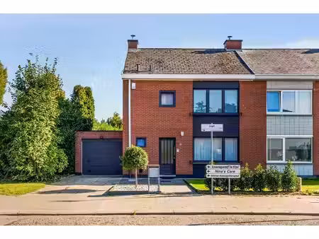 ruime  halfopen woning met 3 slpks  tuin en garage in lier!