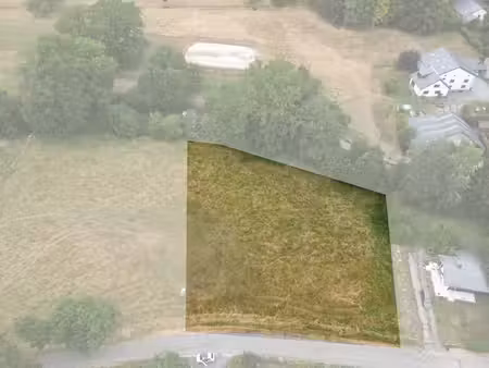 terrain à bâtir de plus de 18 ares à gouvy