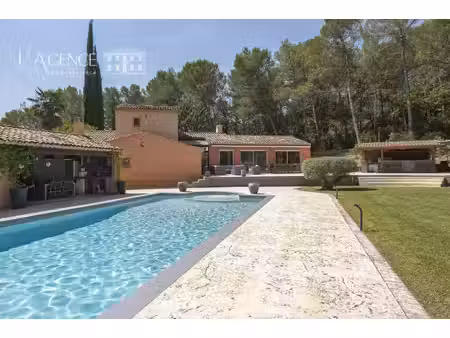 élégante propriété familiale de 208 m² sur 1 hectare de ter