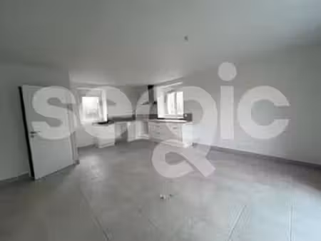 location maison à saint-clément-de-la-place (49370) : à louer / 80m² saint-clément-de-la-p