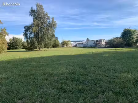 terrain de 6500 m2 viabilisé proche d’alcopa