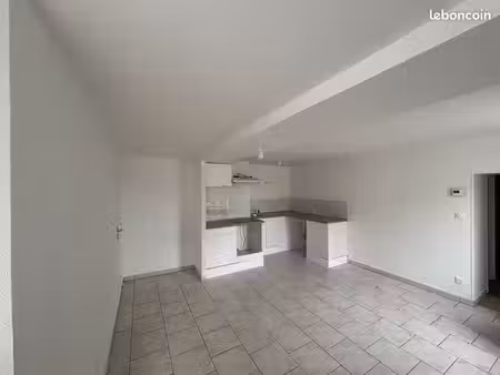 appartement à louer sur falaise