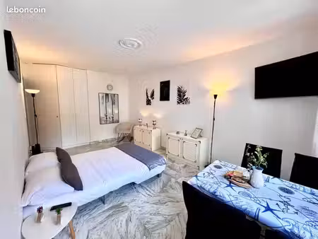 studio meublé 24 m² balcon & clim – résidence front de mer  près sciences po