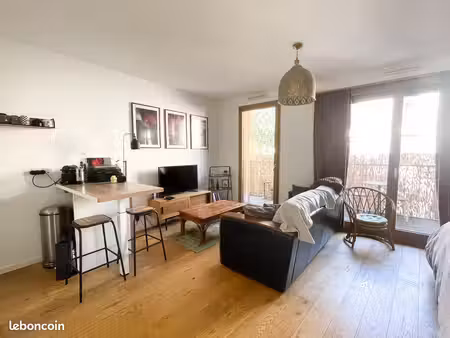 studio de 31 m² avec balcon à louer