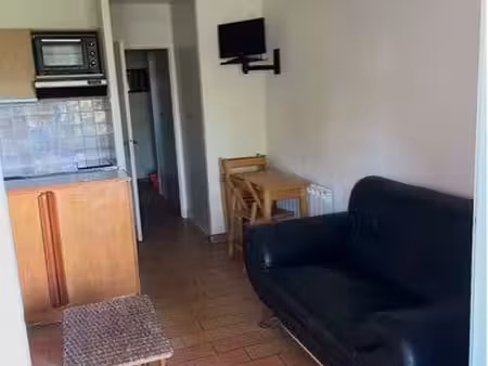 t2 30 m2 meublé  clim  balcon vue mer
