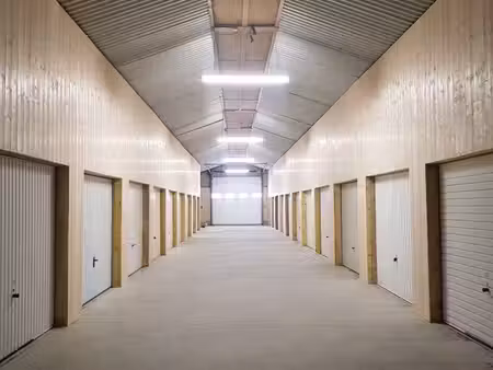 location garage/box de stockage sécurisé 15m²