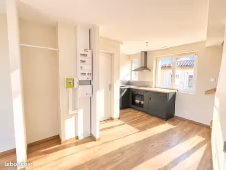 t2 duplex accès jardin
