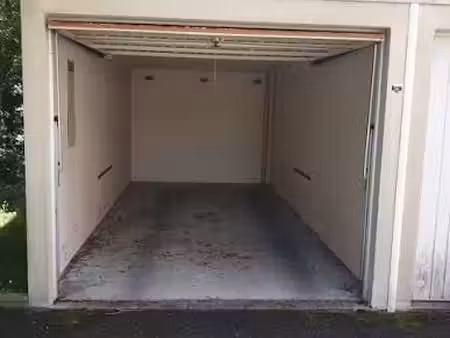 garage ferme rue de madrid 06110 le cannet - 150