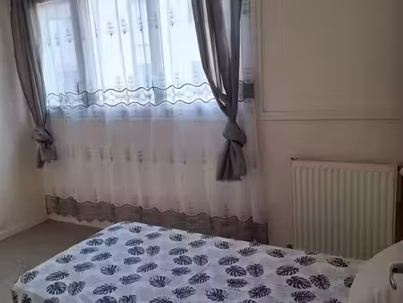 chambre meublée