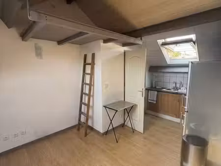 studio meublé lumineux 23 m² – 580 toutes charges comprises