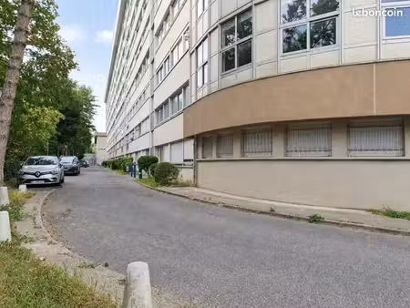 parking privé sécurisé – vigik – résidence avec gardien