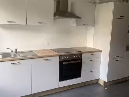 appartement f5 avec balcon - 1er étage
