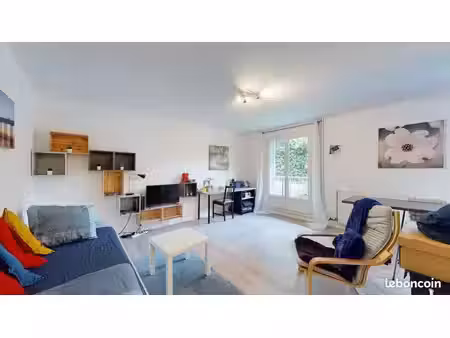 studio 1 pièce 33 m²