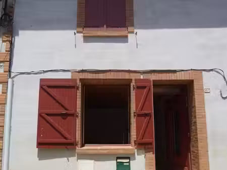 t3  jolie maison avec jardin  saint sulpice sur lèze
