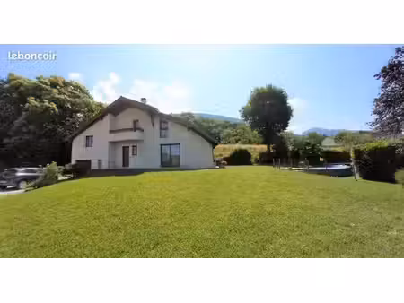 villa 5 pièces 126 m²