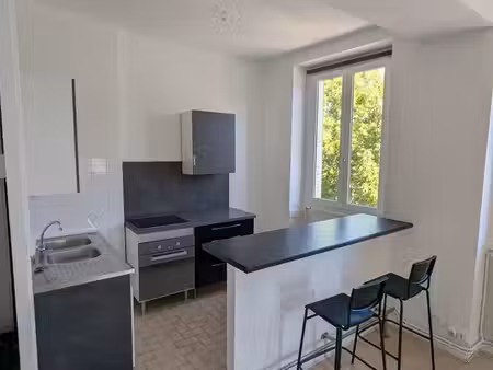 appt f2 place st pierre