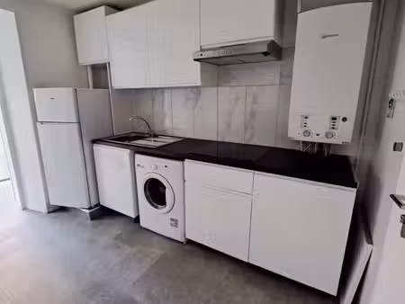 f2 de 37m² en rez de jardin avec terasse privative