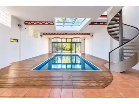 maison de luxe à vendre dans le quartier le lac-bacalan