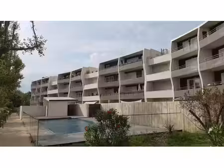 montfavet - appartement t2 46.80 m² avec terrasse et parking