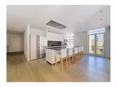 appartement à louer avec 3 chambres   saint-gilles (vbe77033)