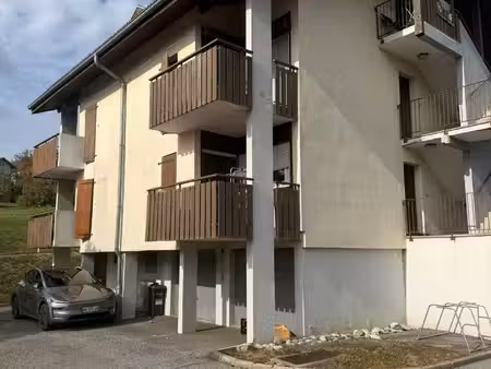t4 avec balcon et garage vue montagnes à groisy