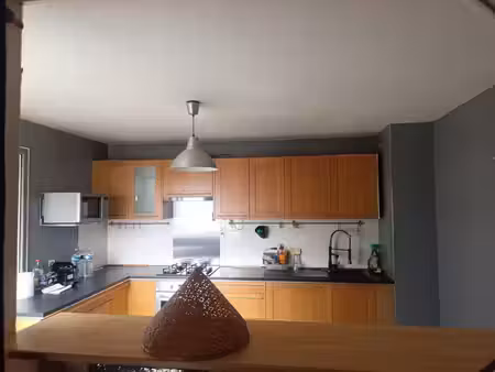 bel appartement bien agencé avec balcon