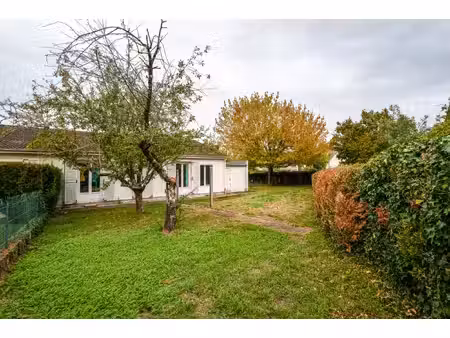 exclusivite maison familiale 4 chambres mitoyenne d'un cote